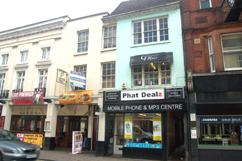51 High Street showing the entrance to Ram Yard May 2009